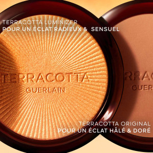 Terracotta Luminizer - La Poudre Enlumineur - 96% d'ingrédients d'origine naturelle Terracotta Luminizer - La Poudre Enlumineur - 96% d'ingrédients d'origine naturelle